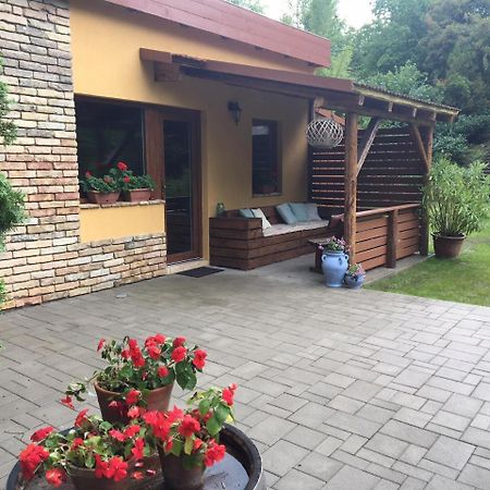 Tulipan Apartman Erlau Exterior foto